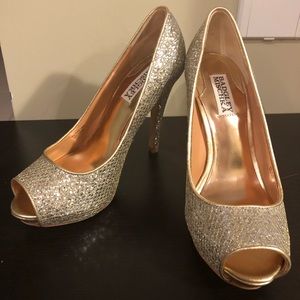 Badgley Mischka size 7 heels